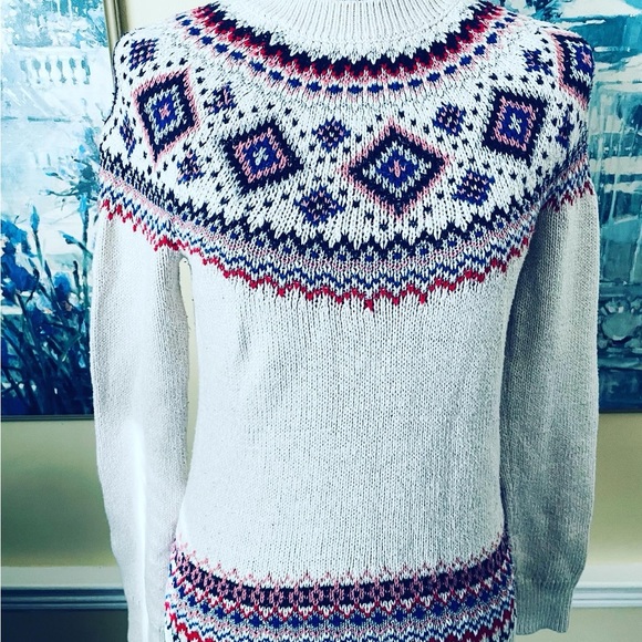 OLD NAVY SWEATER - Picture 5 of 14